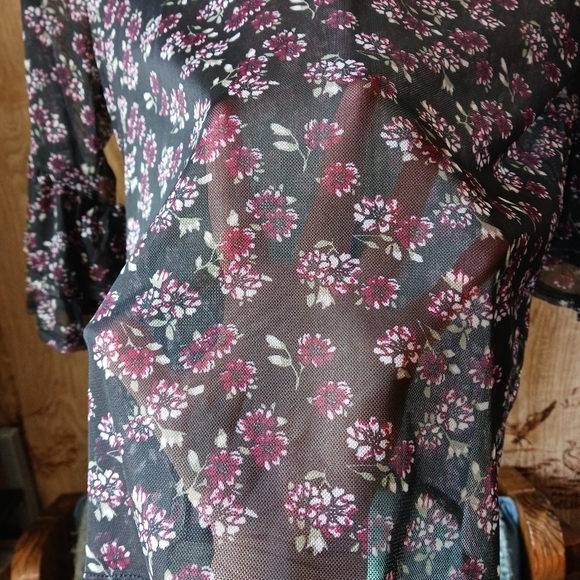 No Boundries Black Sheer Floral Chiffon Top Size Small - Picture 3 of 9